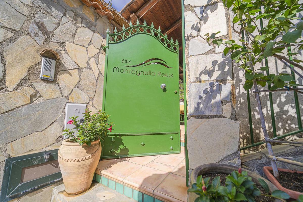 לינה וארוחת בוקר מאיורי Montagnella Relax מראה חיצוני תמונה